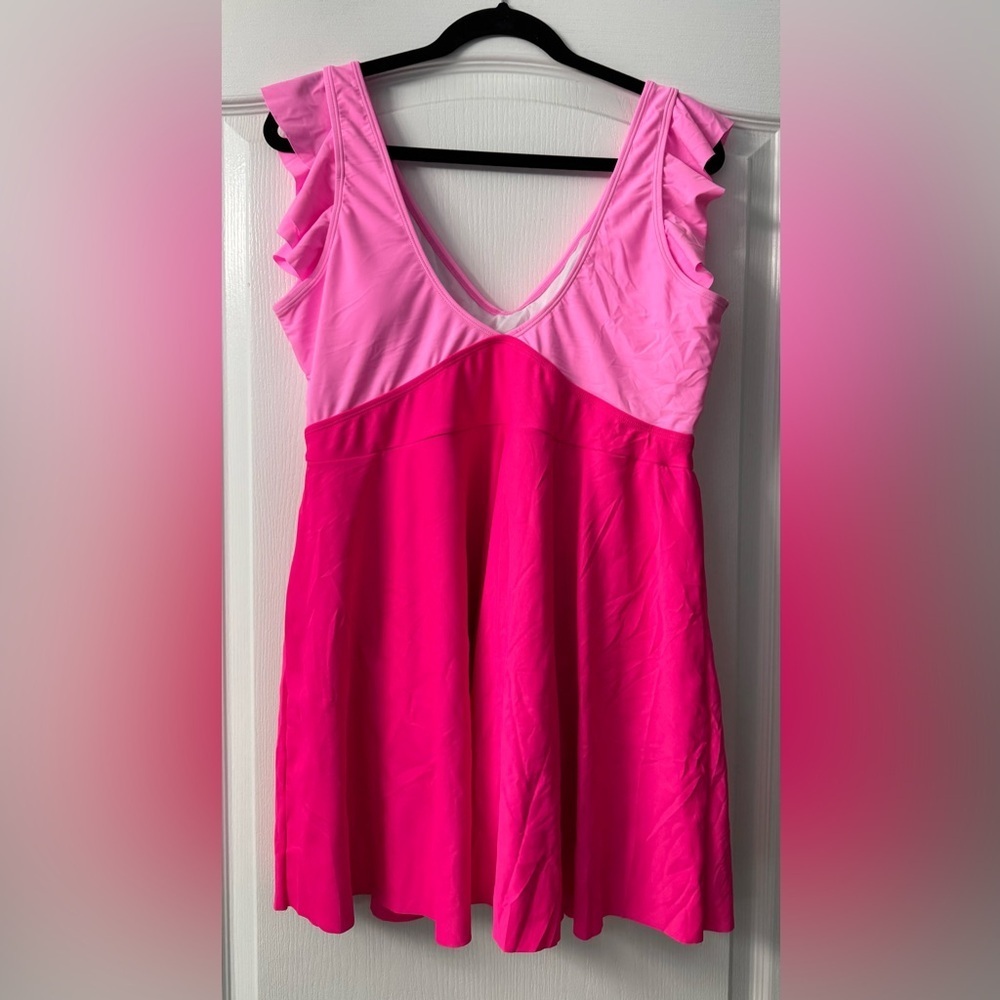 CUTOUT V-NECK CAP SLEEVE ONE-PIECE SWIMWEAR Plus - Picture 5 of 11
